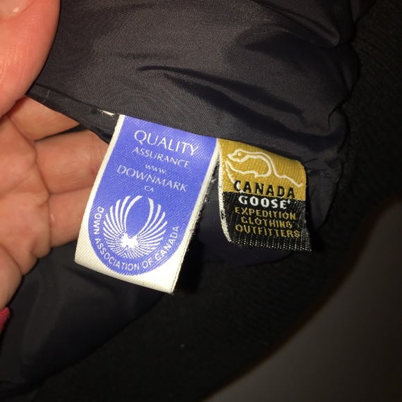 Womens Chilliwack Canada Goose bomber jacket - Picture 8 of 8